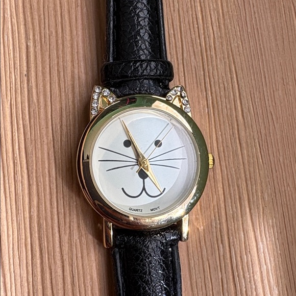 Cat watch - Picture 3 of 4